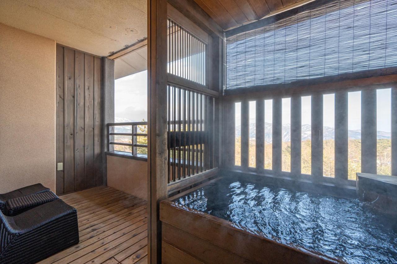 Tokinoniwa Hotel Kusatsu  Buitenkant foto