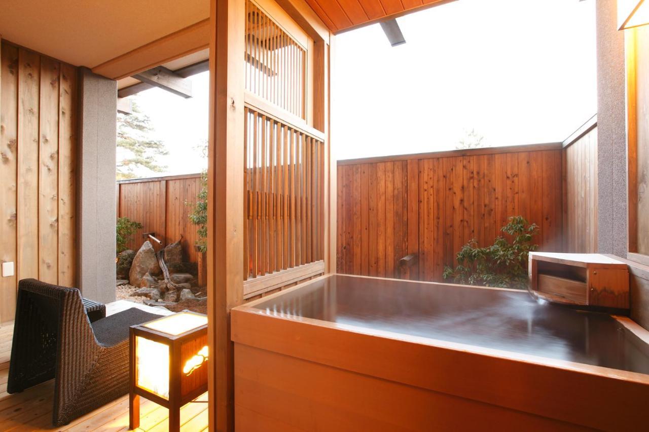 Tokinoniwa Hotel Kusatsu  Buitenkant foto